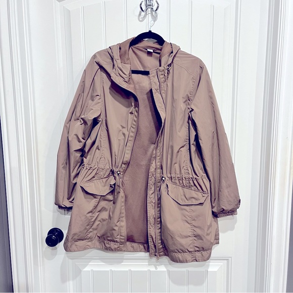 Women’s Jacket - Picture 1 of 2